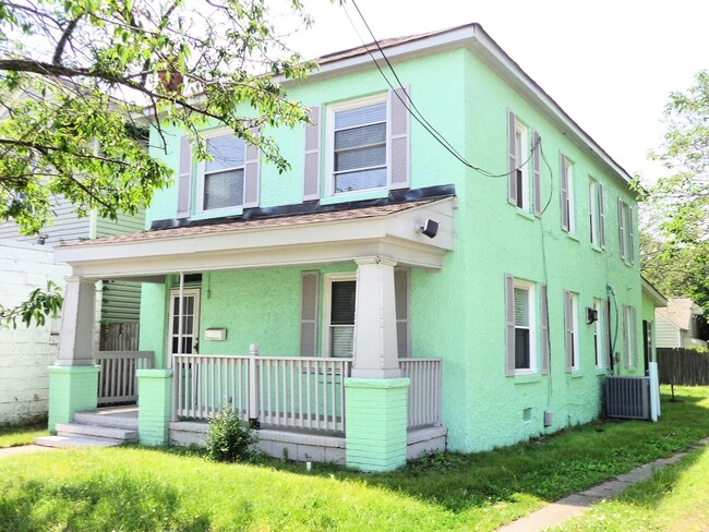 property at 1148 Bainbridge Blvd