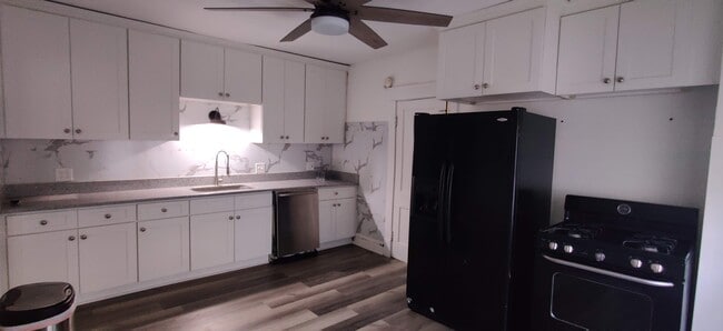 1317 W 61st St, Unit 1317 in Cleveland, OH - Building Photo - Building Photo