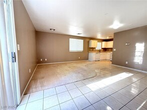 7878 Treasure Ship Ave in Las Vegas, NV - Building Photo - Building Photo