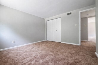 LAUREL GARDENS in Pittsburgh, PA - Building Photo - Building Photo