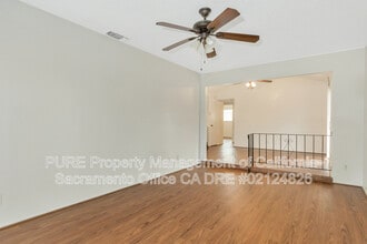 4706 Hayford Way in Sacramento, CA - Building Photo - Building Photo