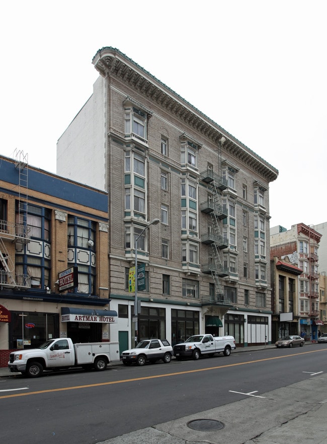 Lassen Apartments