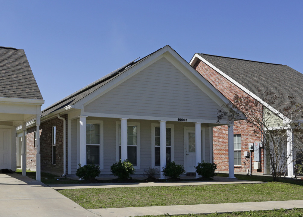 Sugar Hill Crossing in St. James, LA - Building Photo