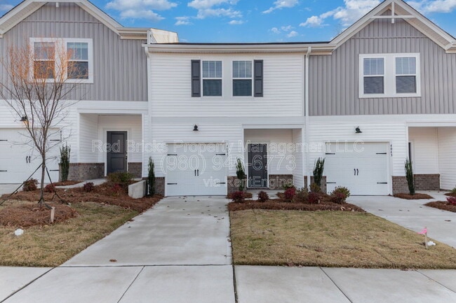 property at 4039 Summit Hills Dr