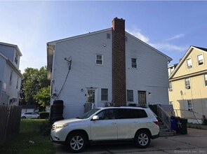 307 Tolland St in East Hartford, CT - Building Photo - Building Photo