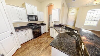 3903 White Oak Meadow Ct in College Station, TX - Building Photo - Building Photo