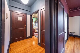 1202 W Eddy St in Chicago, IL - Building Photo - Building Photo