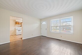 721 Mayfield Ave in Norfolk, VA - Building Photo - Building Photo