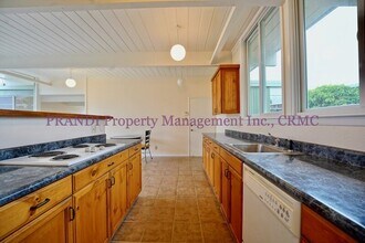 870 Penny Royal Ln in San Rafael, CA - Building Photo - Building Photo