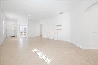 7843 Tuscany Woods Dr in Tampa, FL - Building Photo - Building Photo