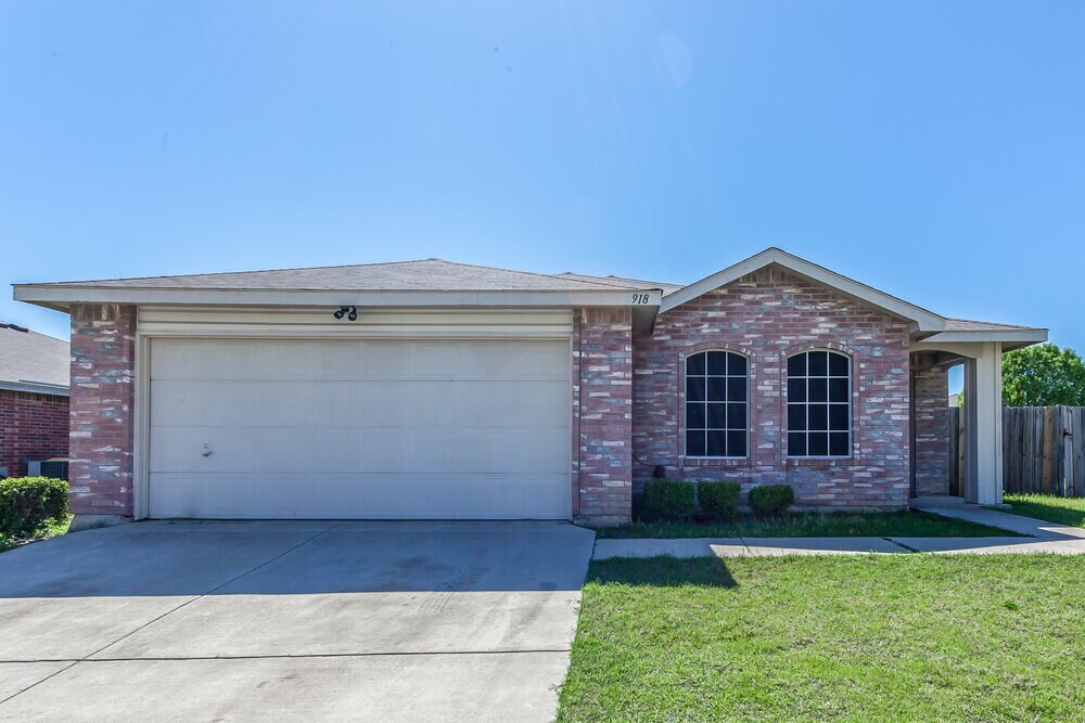 918 Anvil Creek Dr in Arlington, TX - Building Photo