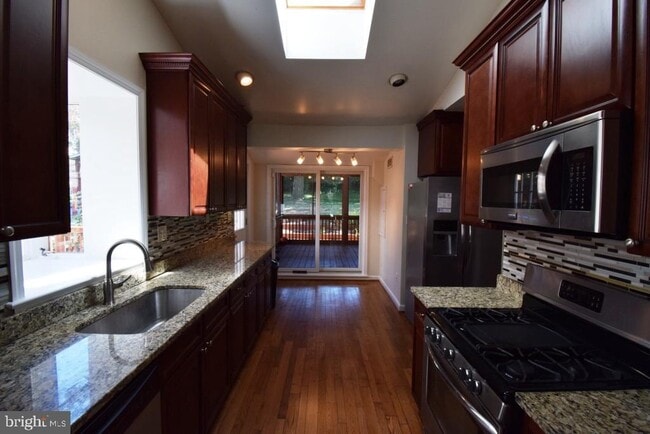 1507 Oakview Dr in Silver Spring, MD - Foto de edificio - Building Photo