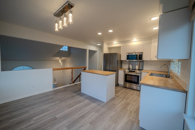 4692 Gibraltar St in Denver, CO - Building Photo - Building Photo