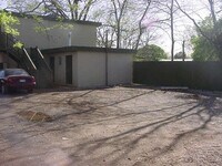 211 W 17th St photo'