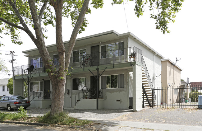 1704 63rd St in Berkeley, CA - Building Photo - Building Photo