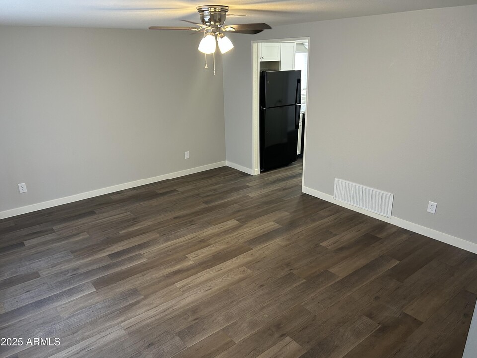 138 S 54th St in Mesa, AZ - Foto de edificio