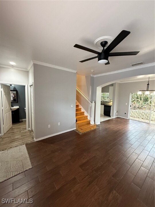3258 Tamara Dr in Naples, FL - Building Photo