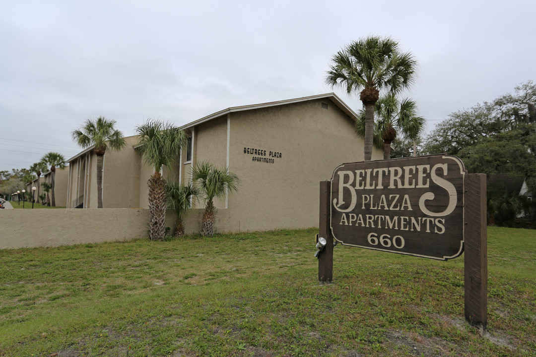 Beltrees Plaza in Dunedin, FL - Building Photo