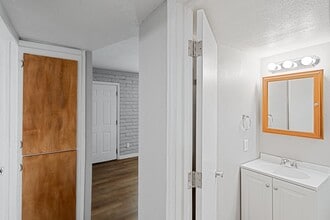 1106 North 25th Pl in Phoenix, AZ - Foto de edificio - Building Photo