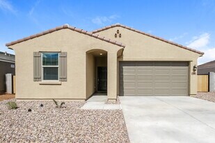 7004 E Aerie Way in San Tan Valley, AZ - Building Photo