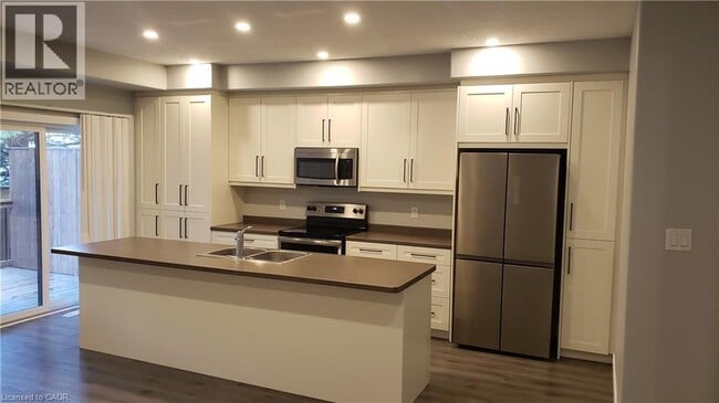 291 Falcon Dr in Woodstock, ON - Building Photo - Building Photo