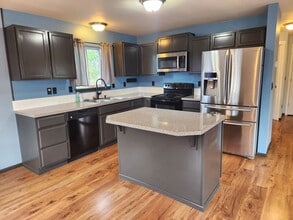 7664 Kildare Loop NW in Silverdale, WA - Building Photo - Building Photo