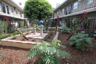 Magnolia Apartments in Pasadena, CA - Building Photo - Building Photo