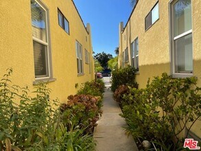 1427 17th St-Unit -D in Santa Monica, CA - Building Photo - Building Photo