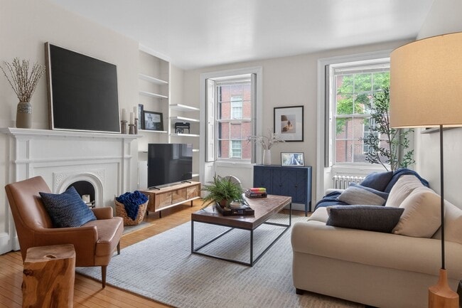 70 Chestnut St, Unit 2