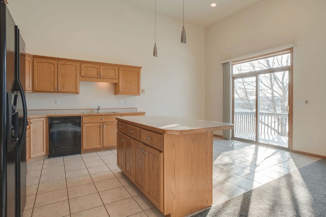 Tustin Townhomes in Fargo, ND - Building Photo - Building Photo