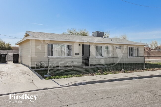 2128 Carver Ave in North Las Vegas, NV - Building Photo - Building Photo