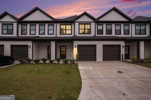 1341 Parc Bench Rd in Atlanta, GA - Building Photo