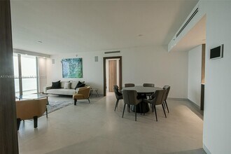 16699 Collins Ave in Sunny Isles Beach, FL - Building Photo - Building Photo