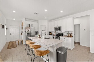 1814 NW 44th Court Rd in Ocala, FL - Building Photo - Building Photo