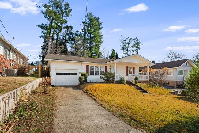 70 Craig Cir in Asheville, NC - Building Photo - Building Photo