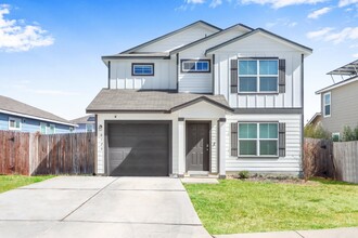 8126 Autares Glade in San Antonio, TX - Building Photo - Building Photo