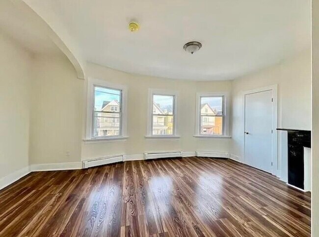 135 Lord Ave in Bayonne, NJ - Building Photo - Building Photo