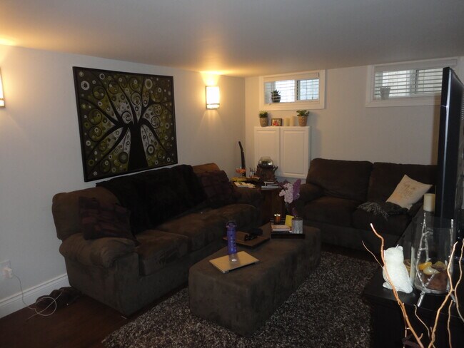 264 Thaler Av in Kitchener, ON - Building Photo - Building Photo
