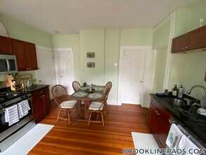 7 Timon Ave in Brookline, MA - Building Photo - Building Photo