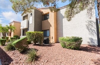 3151 N Soaring Gulls Dr in Las Vegas, NV - Building Photo - Building Photo