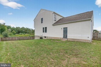 22513 Castle Pollard Way in California, MD - Foto de edificio - Building Photo