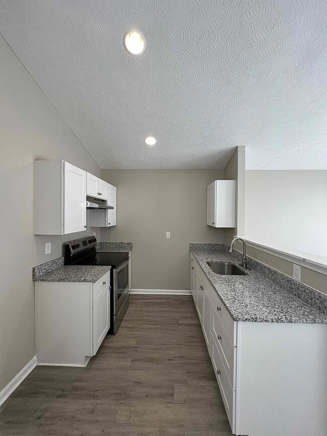 2117 W Burnett Ave in Louisville, KY - Building Photo - Building Photo