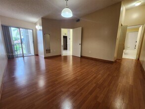 7655 SW 153rd Ct in Miami, FL - Building Photo - Building Photo