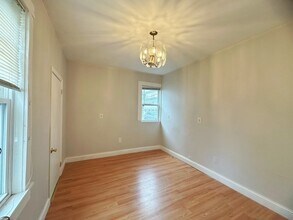 4 Harrison St in Natick, MA - Building Photo - Building Photo