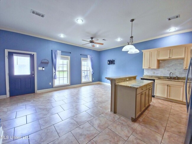 64 Oak Alley Ln in Long Beach, MS - Building Photo - Building Photo