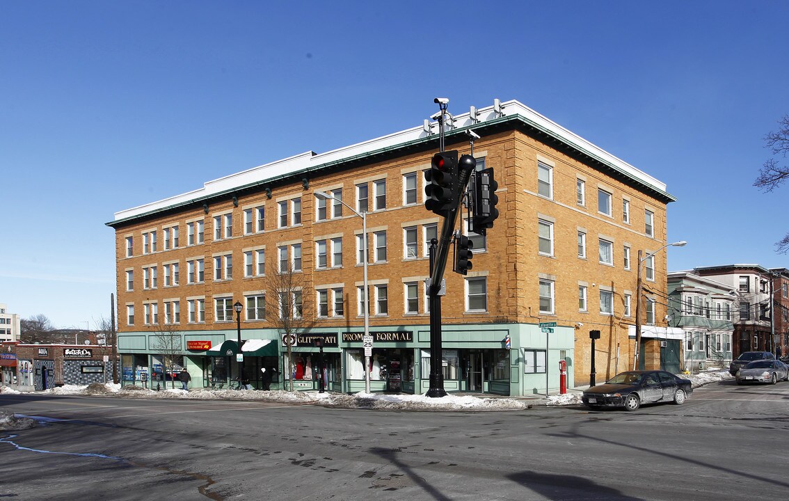 111-125 Lafayette St in Salem, MA - Foto de edificio