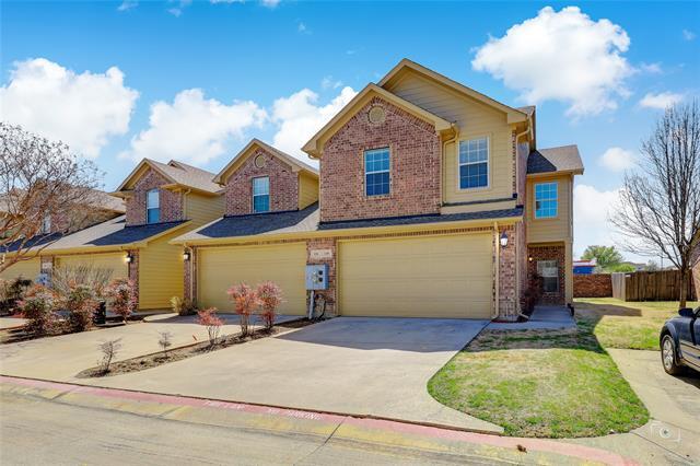 130 Barrington Ln in Lewisville, TX - Building Photo