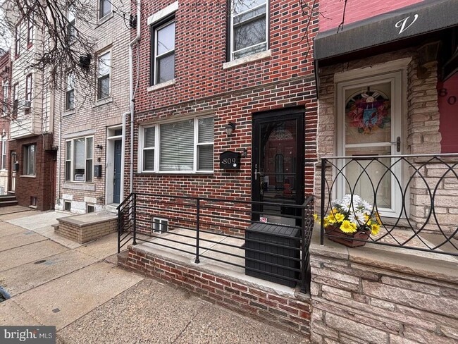 property at 809 Morris St