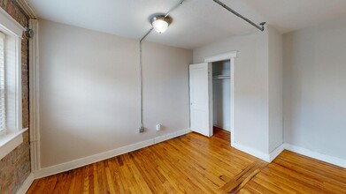 z-123124-Studios on Broadway in Kansas City, MO - Building Photo - Building Photo