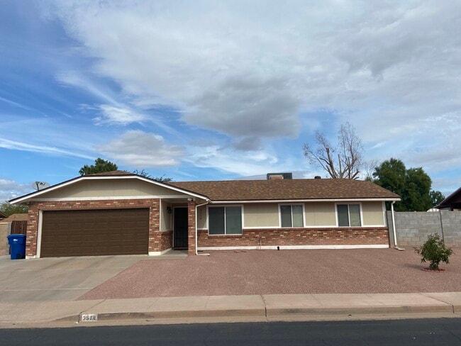 property at 3514 E Diamond Ave